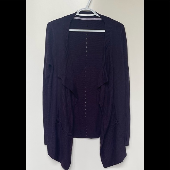 Lululemon Resolution Wrap - Picture 2 of 8